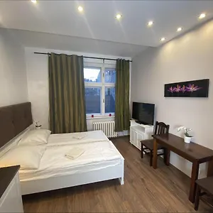 P&j Sw. Krzyza Cracovie