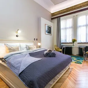 Nebovidy I - Free Parking - Terrace - Air Conditioning Prague